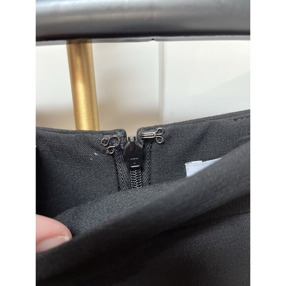 Ann Taylor LOFT Womens Sz 4 Pencil Skirt Solid Black Back Zip Pleated Slit - Picture 3 of 8